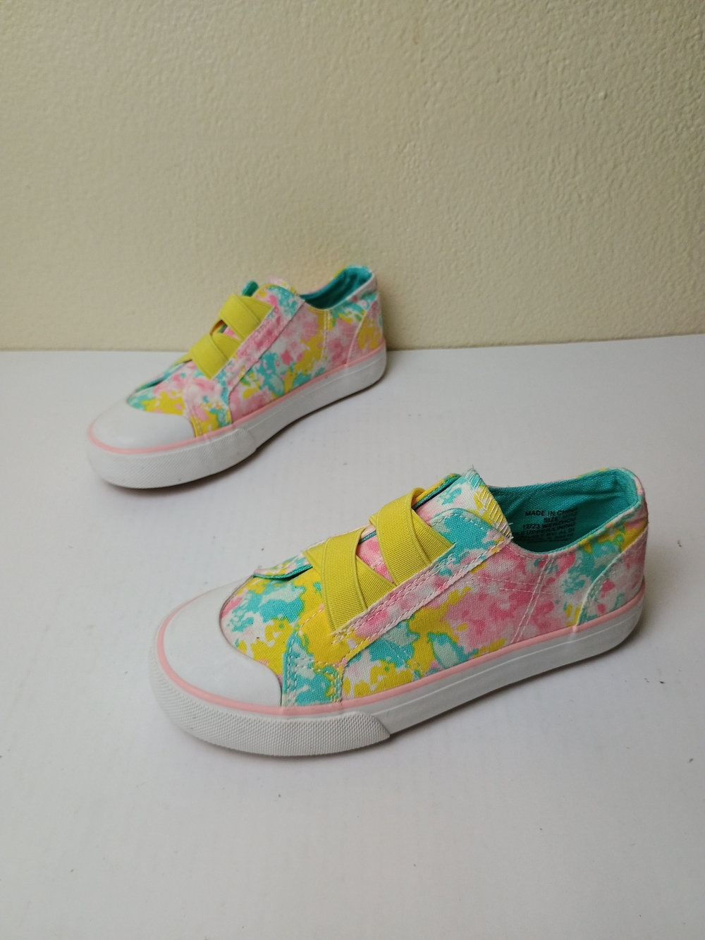 Toddler's Girl 11/12 Tie-Dye Slip-On Sneakers with Yellow Straps